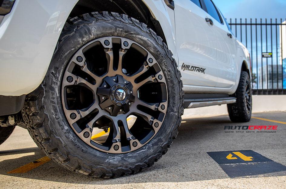 FORD-RANGER-VAPOR-BLACK-MACHINED-WITH-DARK-TINT